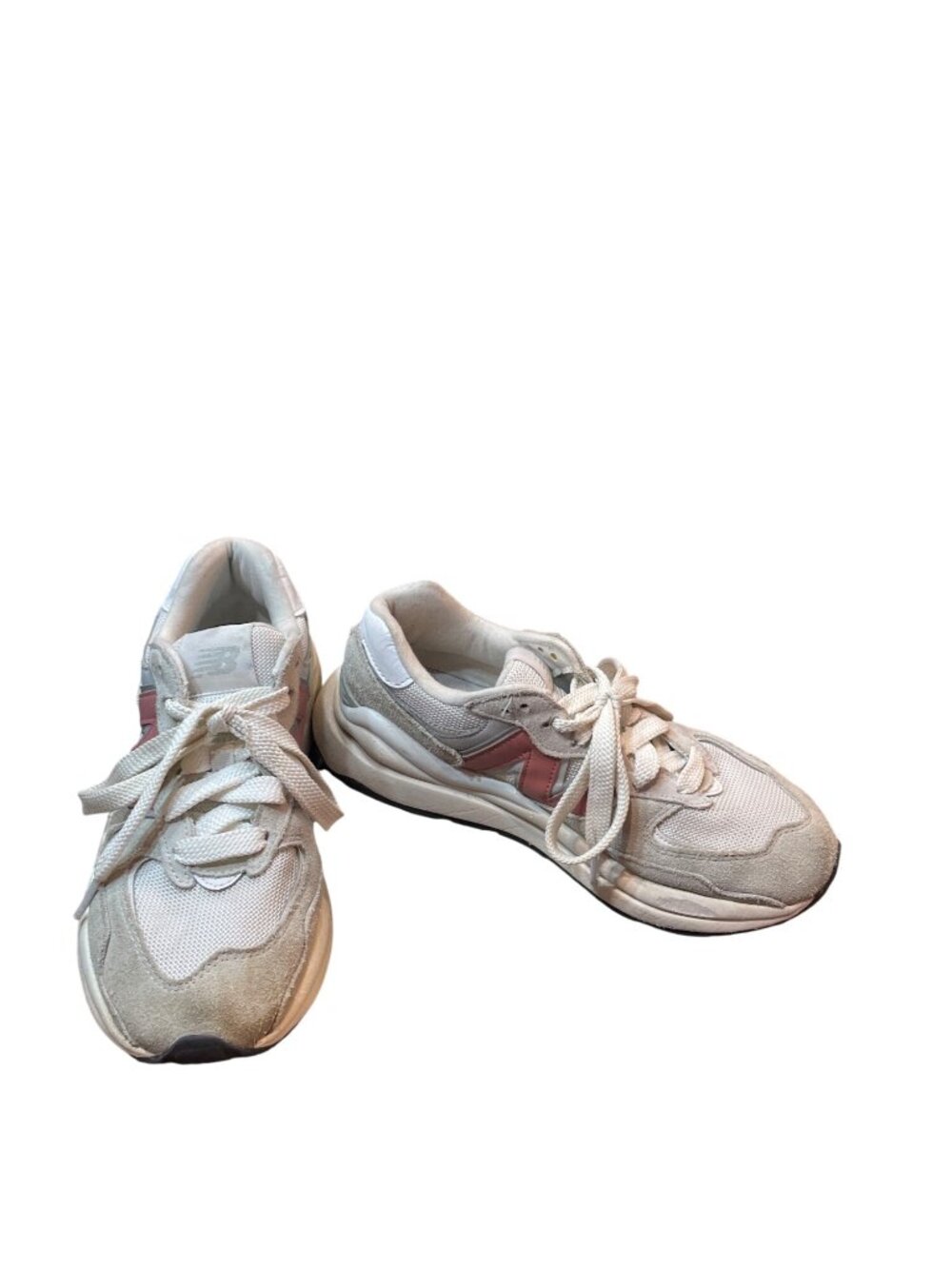 New Balance 5740 wms gray white low leather suede sneakers sz 7.5 SKU 10-336
